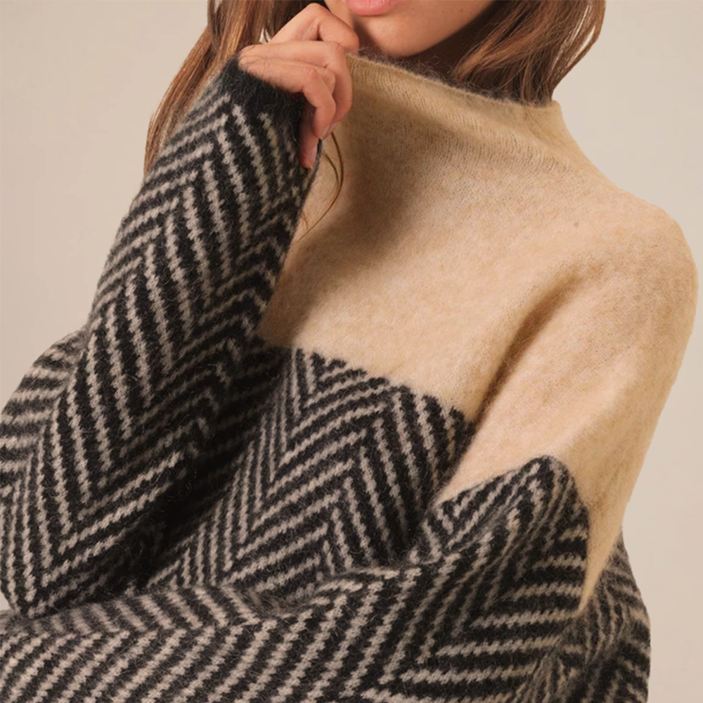 Adele™ | Premium Turtleneck in Luxurious Knit