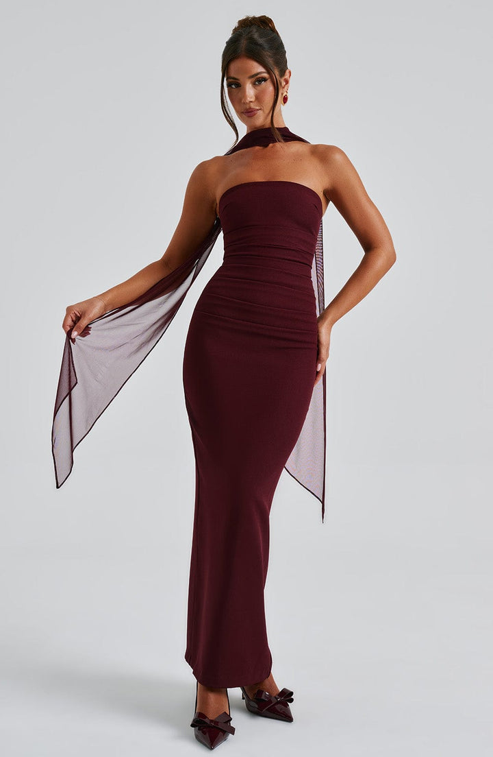 Yassy Elegant Maxi Dress