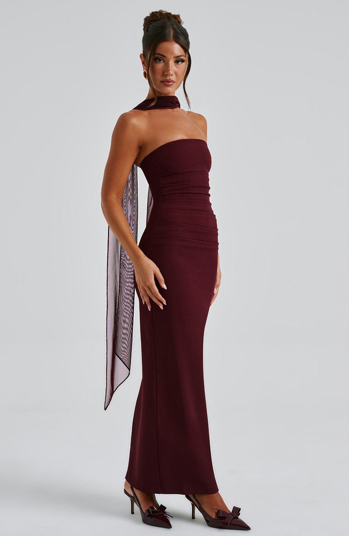 Yassy Elegant Maxi Dress