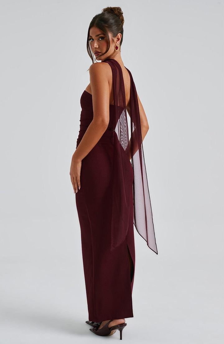 Yassy Elegant Maxi Dress