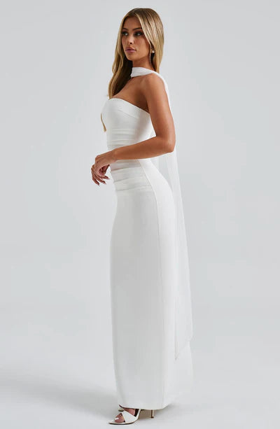 Yassy Elegant Maxi Dress